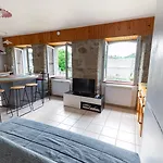 Violette D'aubrac 3/5 Personnes *